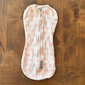 SwaddleMe 0-2 Months Swaddle Wrap Pod Sleep Sack Pink Flowers